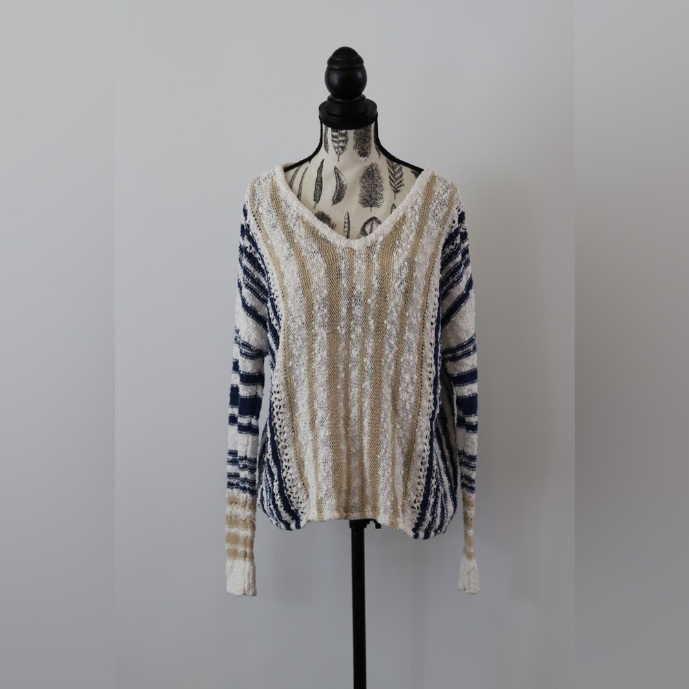 Beige blue and white Natural Reflections knit sweatshirt